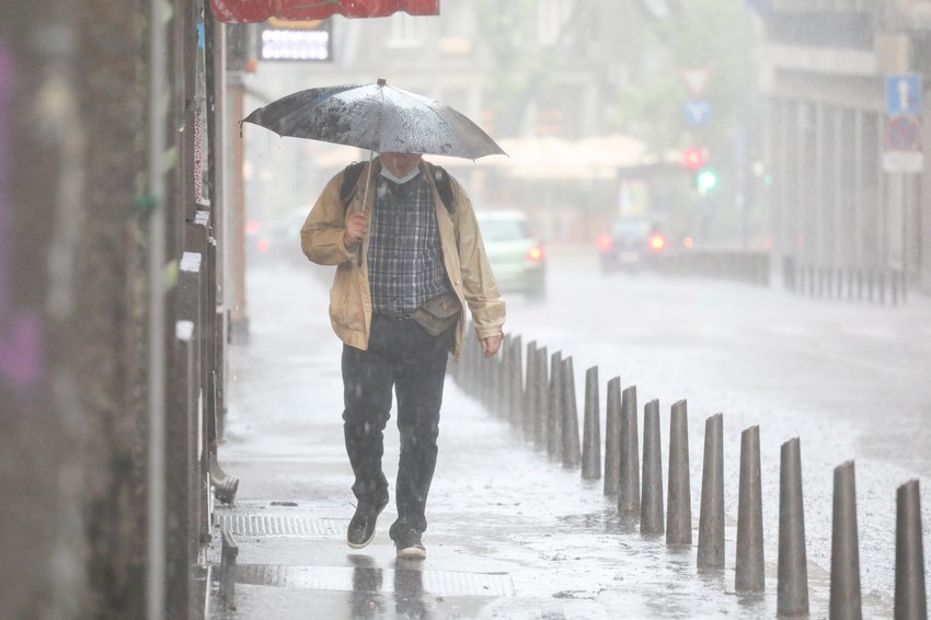 Za dva stiže promena u vidu kiše, pljuskova i grmljavine
