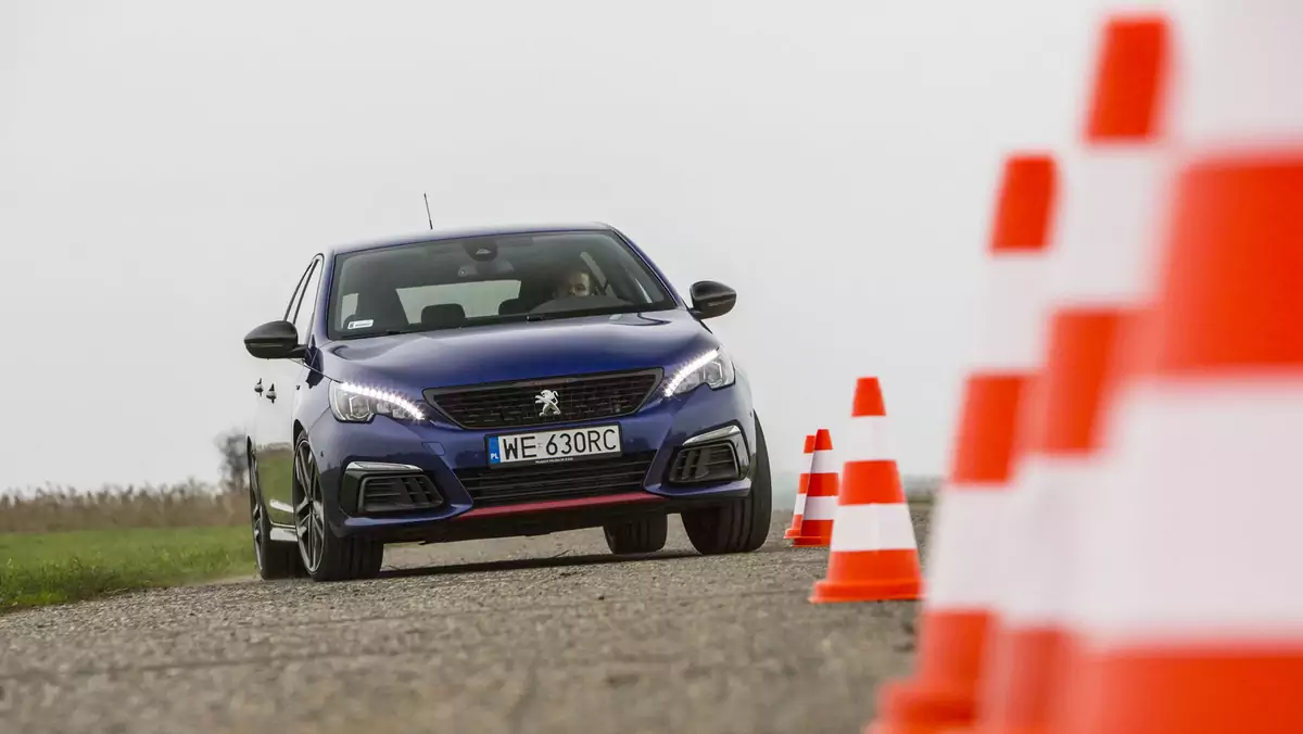 Peugeot 308 GTi - przeniesie cię w świat wyścigów