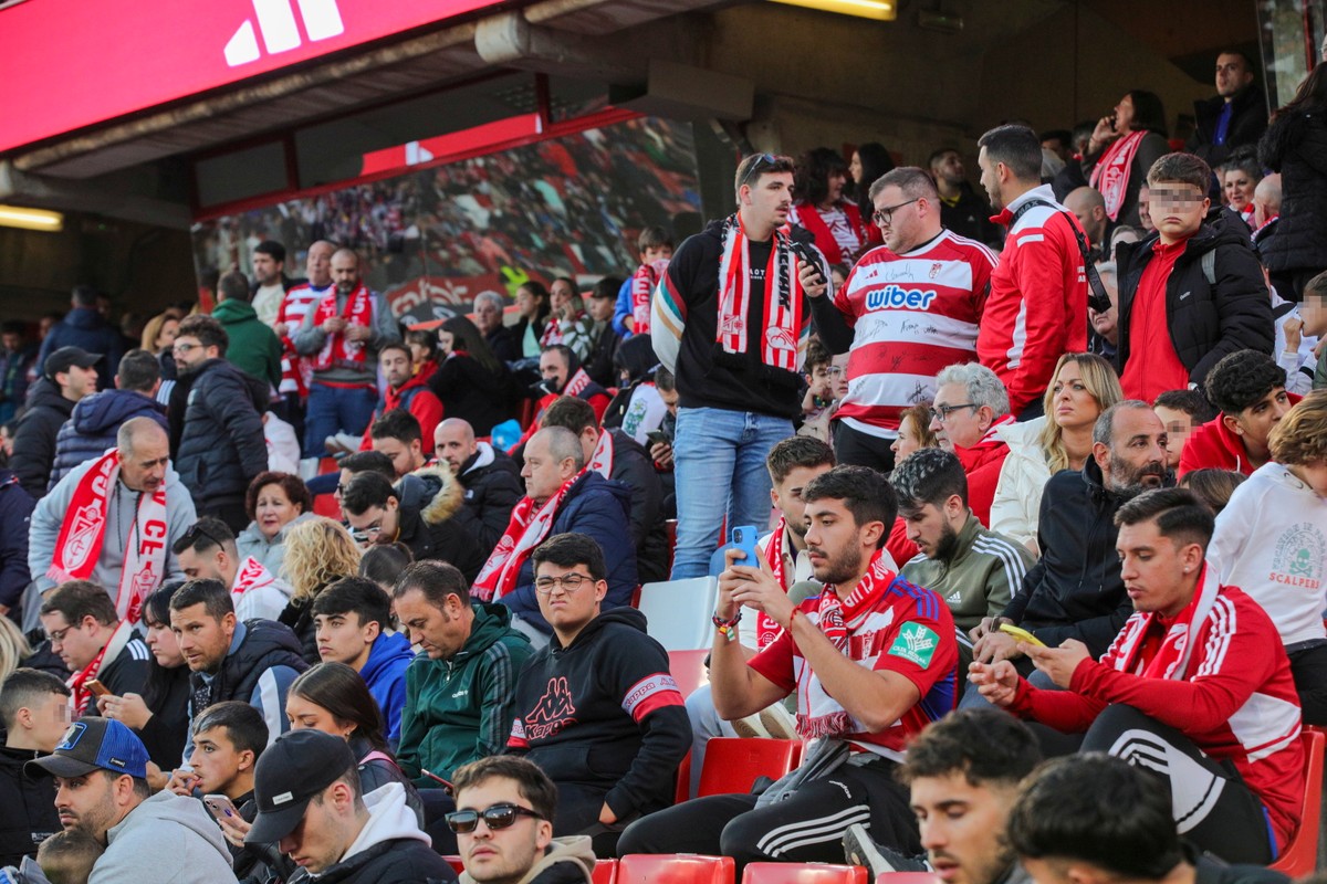 Kibice Granady podczas meczu z Athletic Bilbao