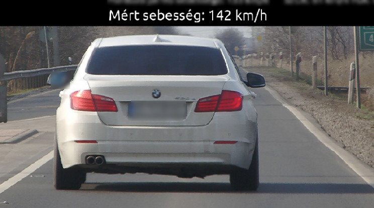 A megengedett sebesség közel háromszorosával közlekedett egy férfi Báránd fele / Fotó: Police.hu