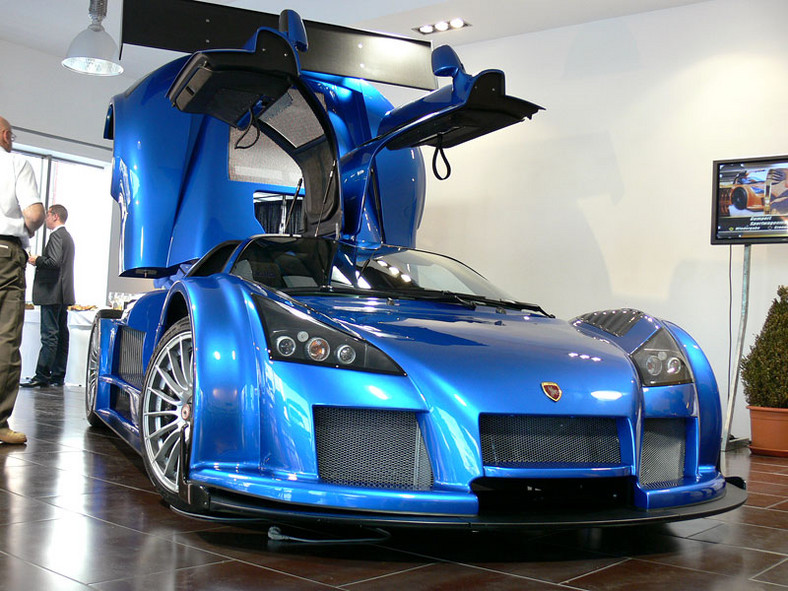 Gumpert Apollo za 310 tys. euro już do kupienie w Pradze