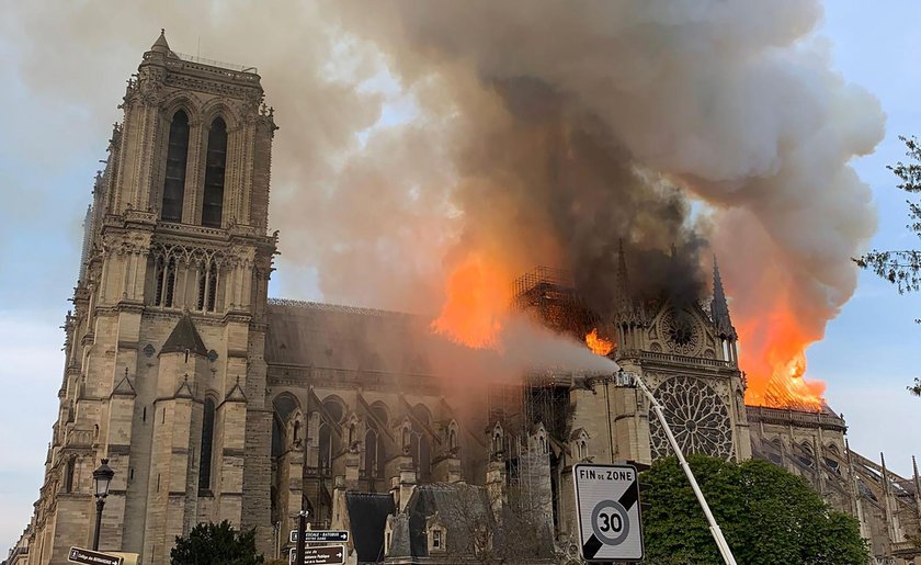 Francja: Pożar katedry Notre Dame w Paryżu. Ocalała polska kaplica