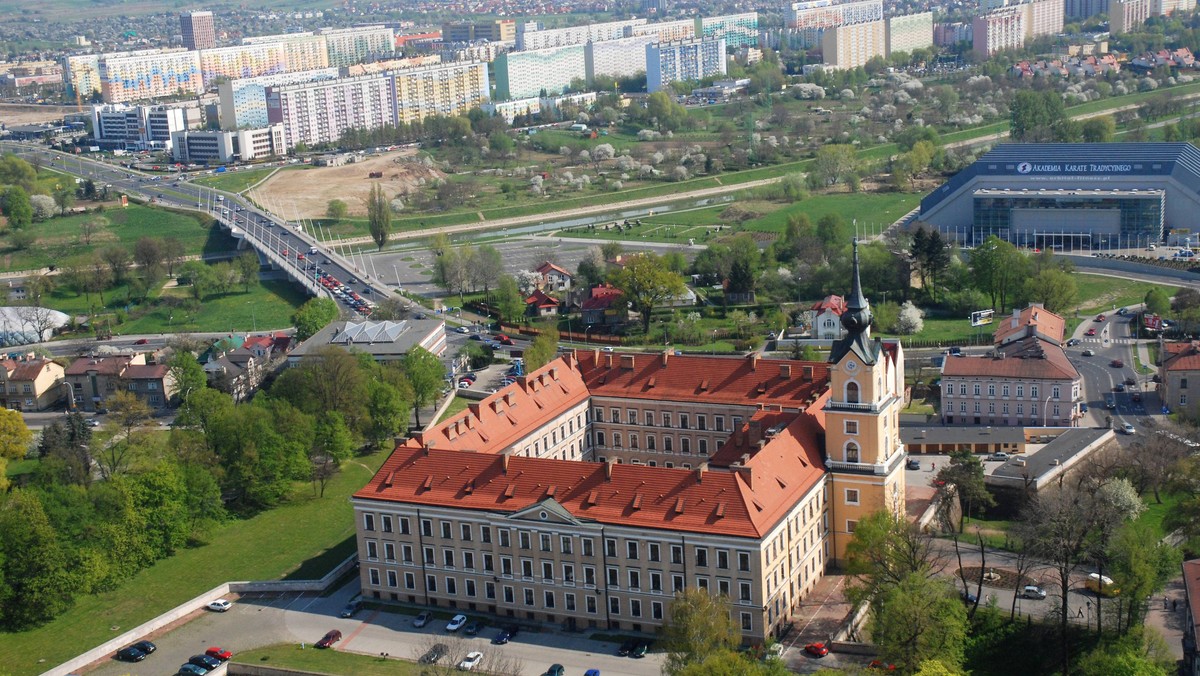 Wirtualna wystawa wynalazków Leonarda da Vinci, model mózgu, rozszyfrowywanie kodu DNA, pokazy zbierania śladów na miejscu przestępstwa i tworzenie animacji znajdą się w programie 5. Interaktywnego Pikniku Wiedzy, który odbędzie się w sobotę w Rzeszowie.