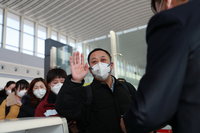 Koronavírus: a budapesti repülőtéren is elkezdték vizsgálni a Kínából érkező utasokat