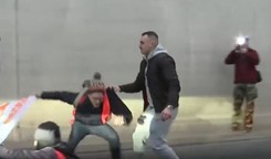 Piłkarz Legii Warszawa usuwał z ulicy aktywistów 'Ostatniego Pokolenia'