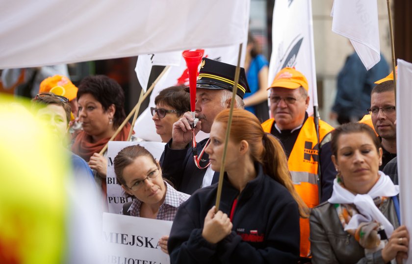 Protest urzędników w Katowicach