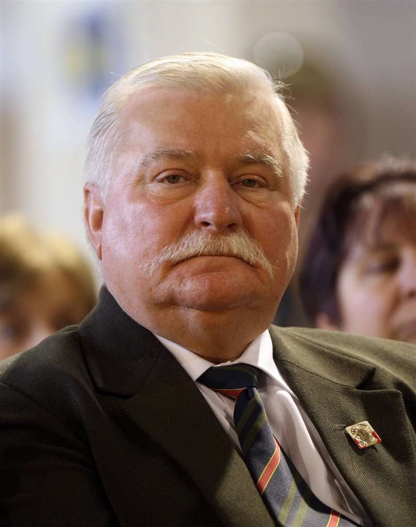 Wałęsa poucza Tuska