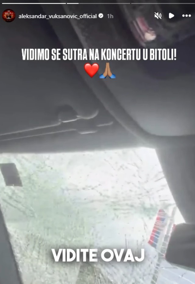 Aca Lukas pokazao štetu na automobilu