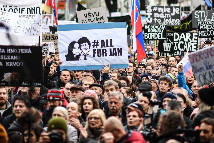 Słowacja. Demonstracja po zabójstwie dziennikarza Jana Kuciaka