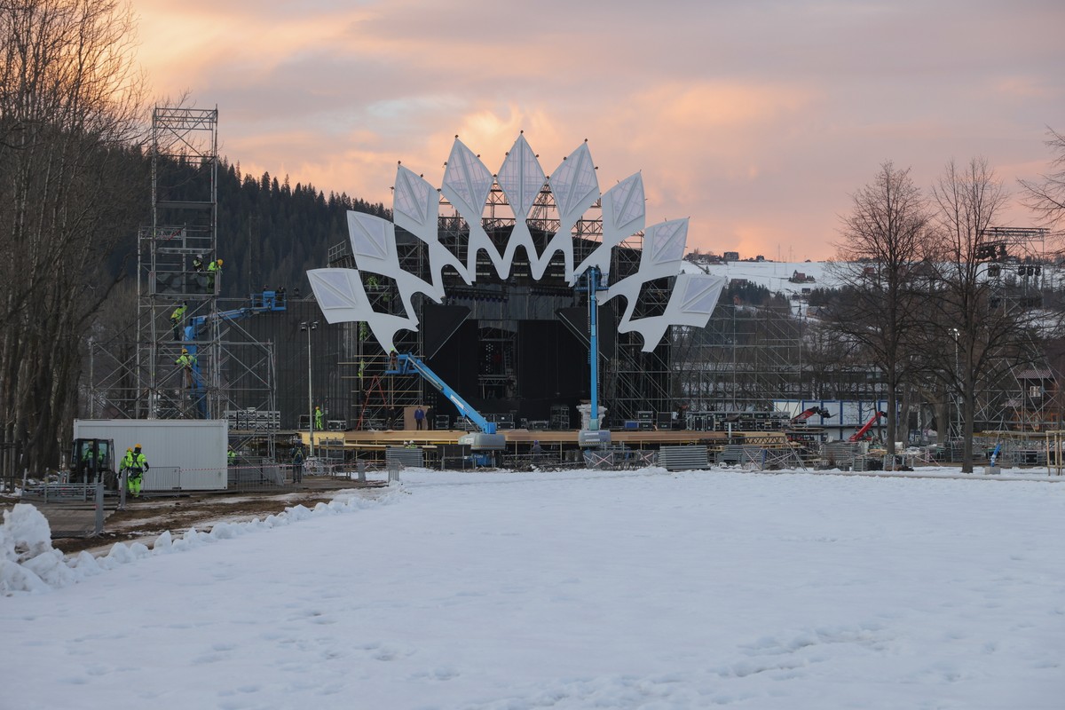Budowa sceny "Sylwestra Marzeń" w Zakopanem