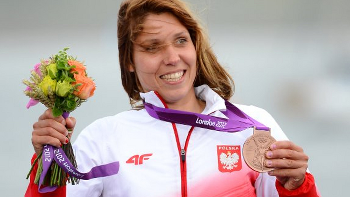 Zofia Noceti-Klepacka podczas igrzysk olimpijskich w Londynie pokazała wielką wolę walki, kiedy po zaciętej rywalizacji wywalczyła brązowy medal w żeglarskiej klasie RS:X. Później polska windsurferka pokazała, że ma dodatkowo wielkie serce, bo postanowiła przeznaczyć medal na licytację, a pieniądze przekazać chorej na mukowiscydozę Zuzi, która jest sąsiadką naszej medalistki olimpijskiej.