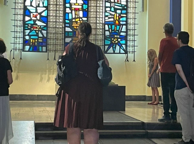 OVO JE OTAC BEBI DOL: Ne pojavljuje se u javnosti, nikada mu se NISU SVIĐALE NJENE PESME, a evo i šta mu je svojevremeno bila profesija! (FOTO)