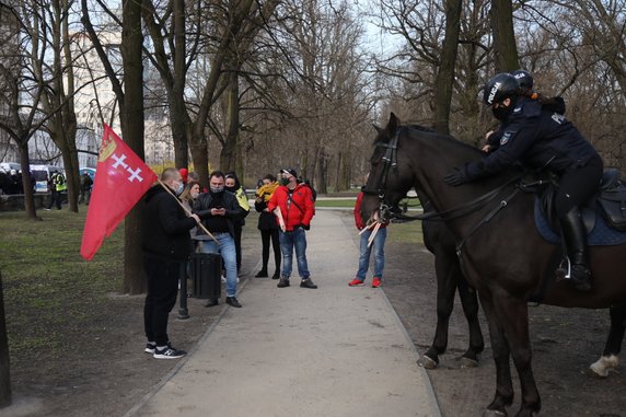 Protest przedsiębiorców w Warszawie w dniu 11 rocznicy katastrofy smoleńskiej