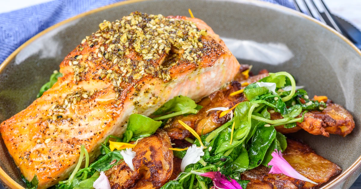 Pyszny obiad na czwartek. Podajemy przepis, Ty gotujesz. Łosoś pieczony po egipsku