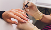  Jaki jest wpływ manicure hybrydowego na zdrowie i kondycję paznokci? 