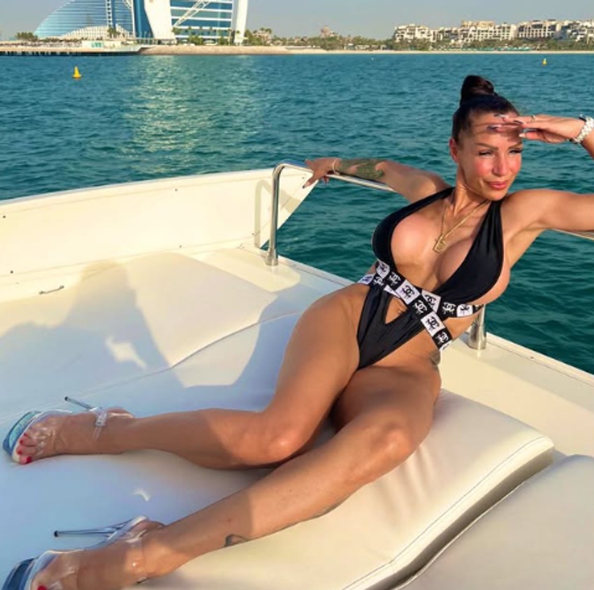 Dala 25.000 evra na operacije, pa pokazala kako izgleda u 47. godini: Šest puta sam operisala grudi