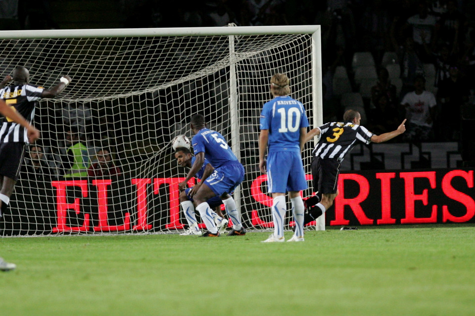 PIŁKA NOŻNA LE JUVENTUS TURYN LECH POZNAŃ