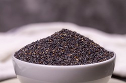 Alkaloidy opium w partii maku. GIS ostrzega