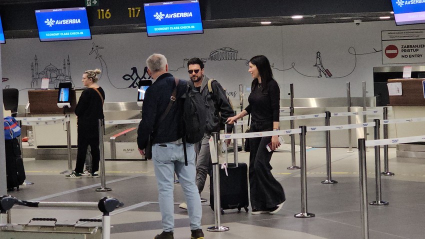 Sloboda Mićalović i Igor Đorđević na aerodromu