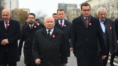 Politycy PiS na czele z Jarosławem Kaczyńskim podczas obchodów Święta Niepodległości 11 listopada 2022 r.