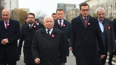 Politycy PiS na czele z Jarosławem Kaczyńskim podczas obchodów Święta Niepodległości 11 listopada 2022 r.