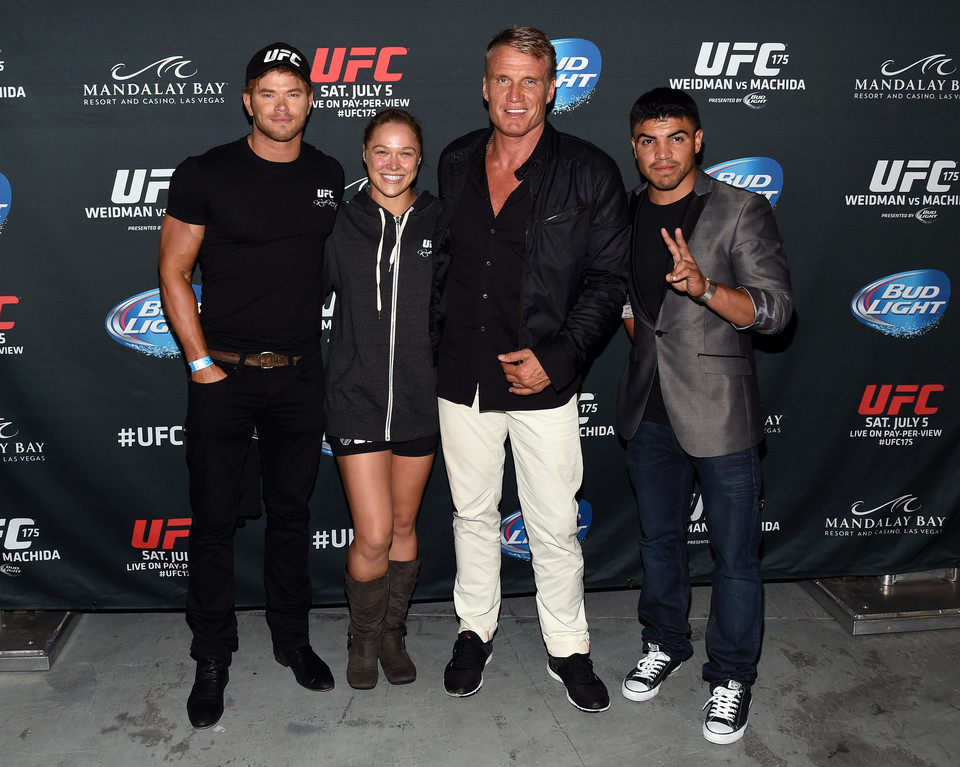 Kellan Lutz, Ronda Rousey, Dolph Lundgren i Victor Ortiz