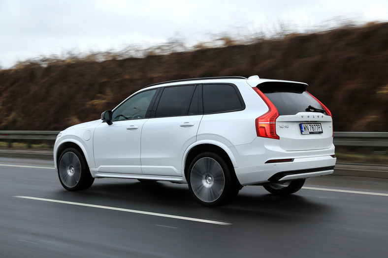 Volvo XC90 T8 (2021 r., 2. generacja, lifting)