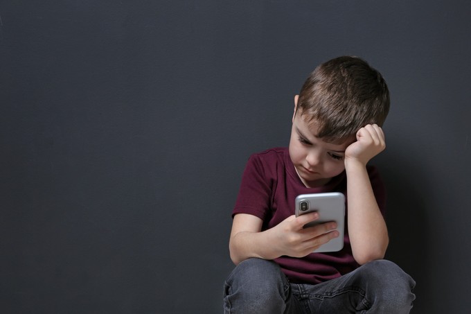 Online bántalmazás gyerekeknél - így veheti észre szülőként