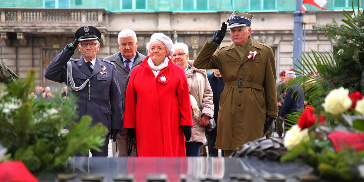 Obchody święta Konstytucji 3 Maja i Święta Najświętszej Maryi Panny Królowej Polski w Łodzi odbyły się w Archikatedrze Łódzkiej i przed Grobem Nieznanego Żołnierza