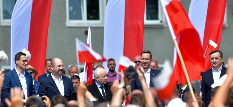 Jednodniowy pucz w Rosji pokrzyżował plany partii