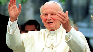 Szokujące ustalenia. Jan Paweł II myślał o rezygnacji. Ten szczegół zdecydował