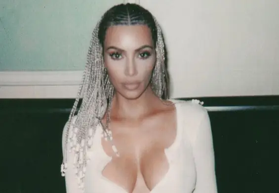 Kim Kardashian na sesji w ciuchach MISBHV. Kolejny duży sukces polskiej marki