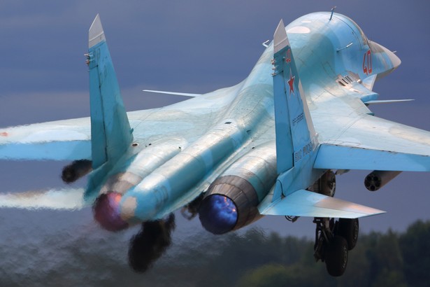 Pocisk Grom-E1 wynoszony może być przez bombowiec Su-34