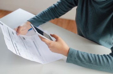 "Nagyon elkeseredett levelek jönnek, van, aki öngyilkossággal fenyegetőzik" - a nyugdíjasok is megkapták a rezsiszámlákat