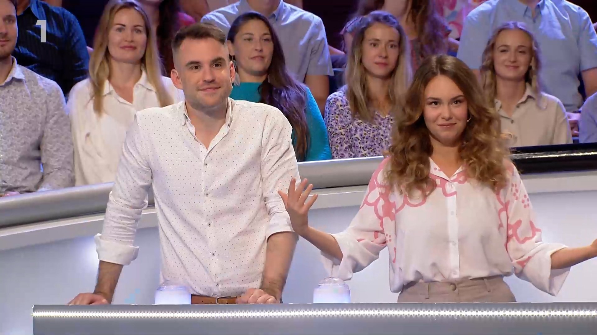 Matúš Kvietik s Dominikou Fischer v šou Záhady tela.