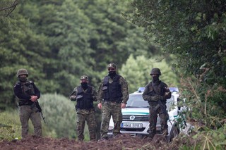 Polacy o stanie wyjątkowym: Nie  pozwolił opanować kryzysu na granicy z Białorusią [SONDAŻ]