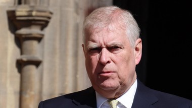 brat króla karola iii aresztowany. ciążą na nim poważne zarzuty