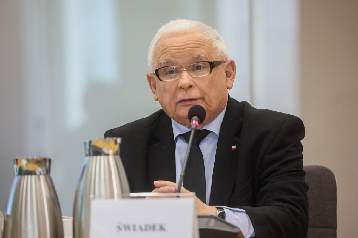 Warszawa, 07.06.2024. Wezwany w charakterze świadka, prezes PiS Jarosław Kaczyński na posiedzeniu sejmowej komisji śledczej ds. afery wizowej, 7 bm. w Sejmie w Warszawie. (aldg) PAP/Leszek Szymański