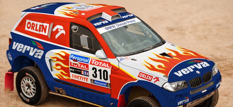 Hołowczyc w czołówce zespołów Rajdu Dakar