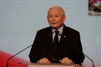 "Jedziemy po bandzie". Ale Kaczyński i tak podchwycił pomysł w sprawie ambasady Rosji