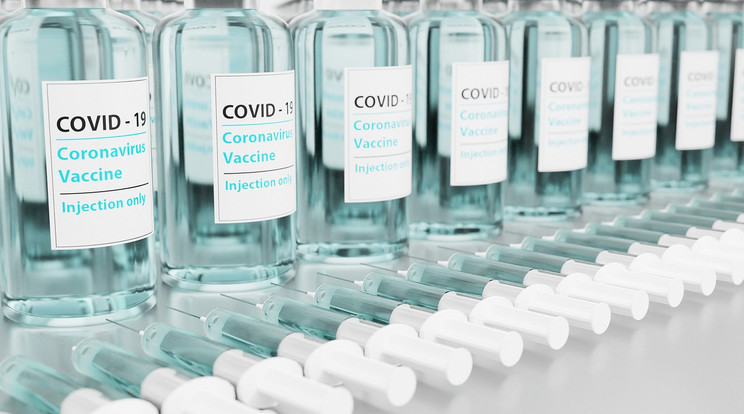 Az emlékeztető vakcina megakadályozhatja a súlyos tüneteket /illsuztráció: Pixabay
