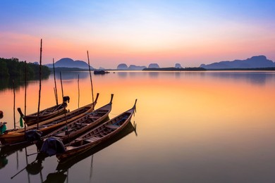 Rekord liczby zakażeń i zgonów w Tajlandii, ale turyści wpuszczani na wyspę Phuket