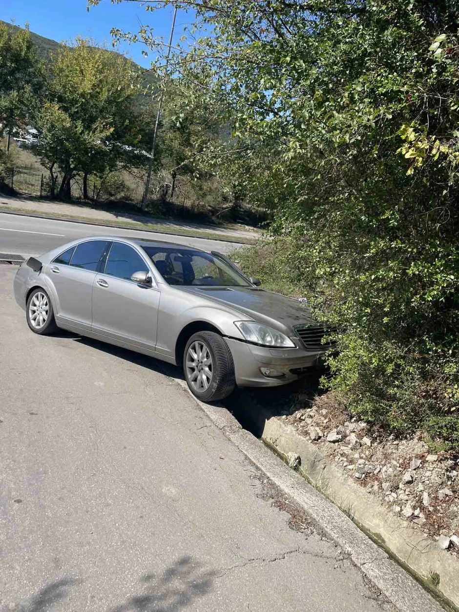 Otmica u Budvi: Automobilom se slupali tokom bekstva 