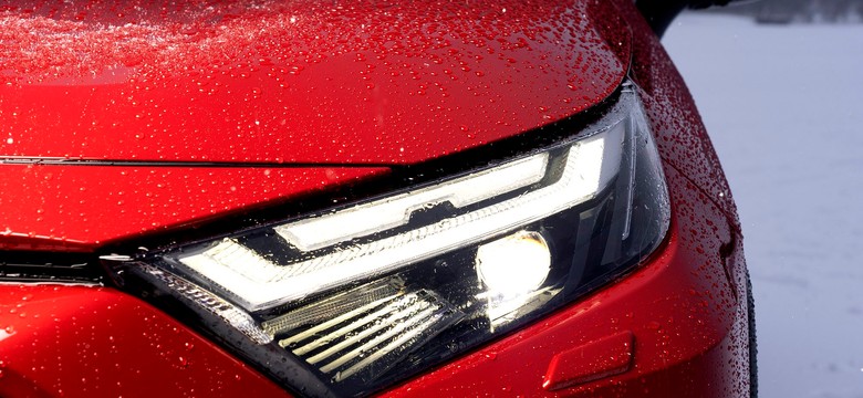 Spala 3,7 l na 100 km. Oto japońska rakieta dla dużej rodziny. Cena?
