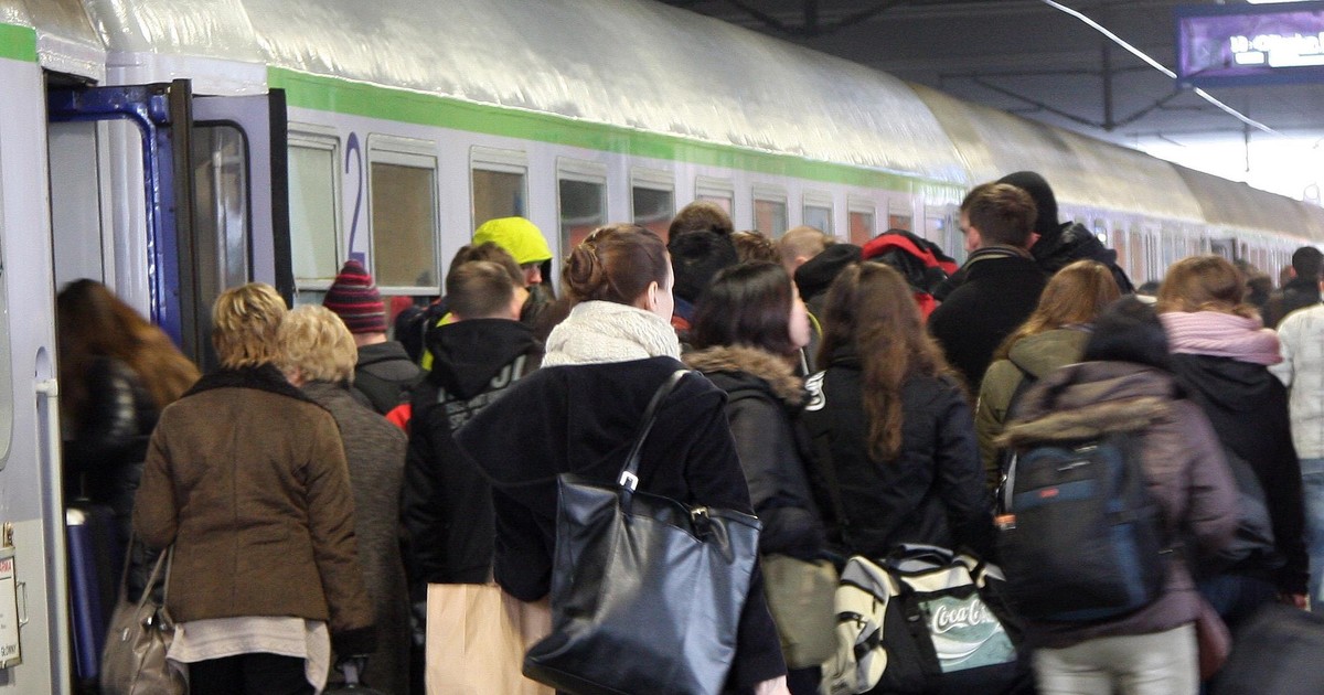 Miał być luksus, są kontrowersje. RegioJet zostawił pasażerów na peronie, informacje wysłał po czesku