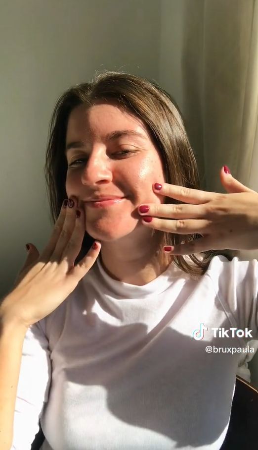 Paula odhalila užitočný trik, ako si zbytočne nepriplácať za príručnú batožinu. 