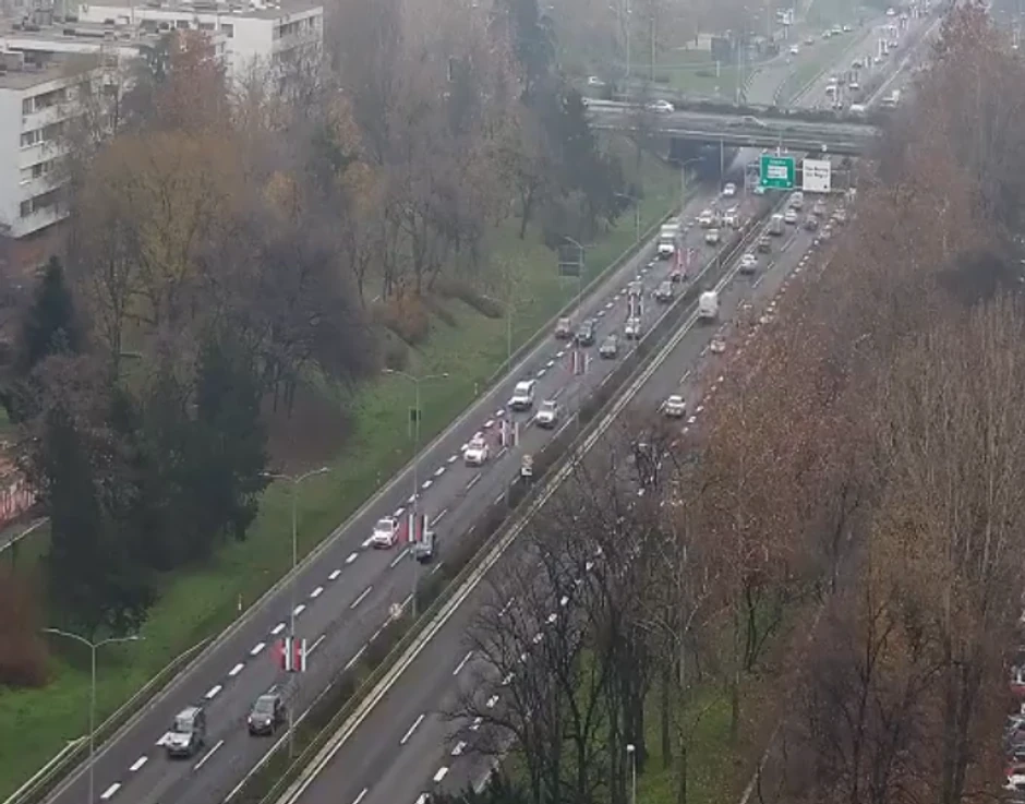 Gužve kroz moto-put kroz Beograd