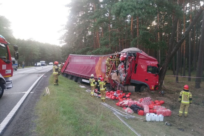 Zdjęcie z miejsca wypadku pod Bydgoszczą