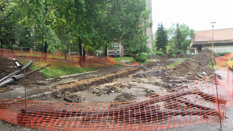 Počeli, pa stali: Raskopane ulice u Boru
