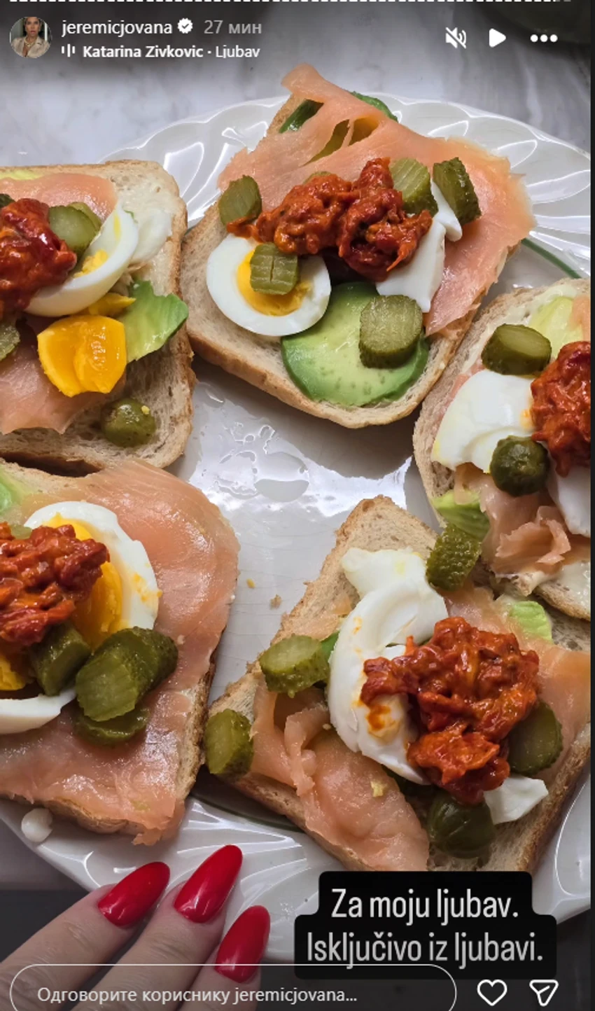 Jovana Jeremić spremila Tigru zdrav obrok